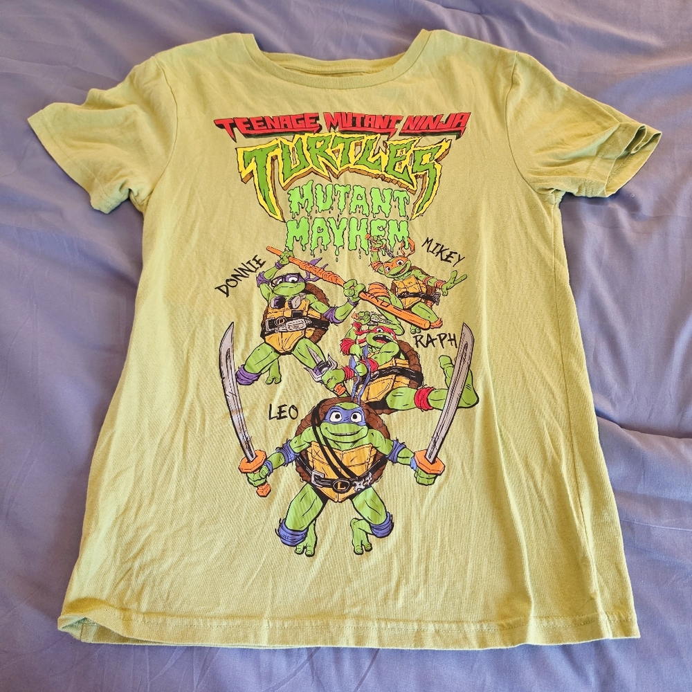 TMNT Teenage Mutant Ninja Turtles T-Shirt Size Small Green Nickelodeon 2023